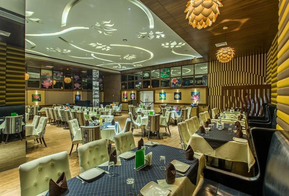 阿比卡精英酒店 乌贾因 外观 照片