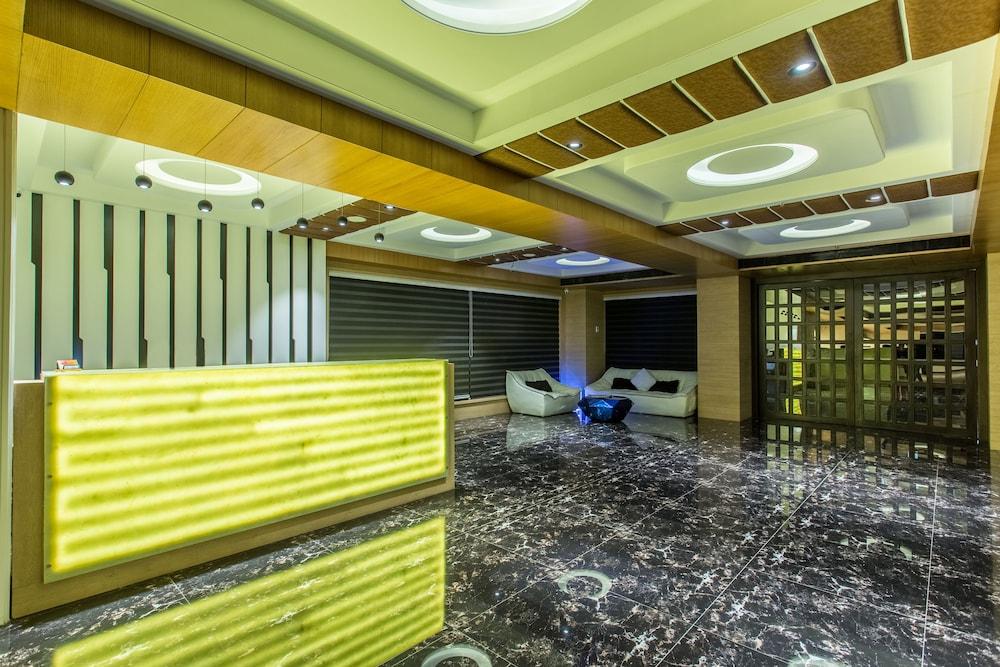 阿比卡精英酒店 乌贾因 外观 照片